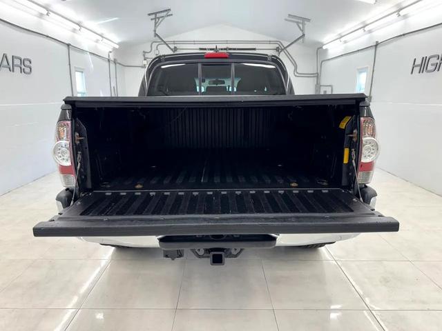 Photo of 2014 Black Toyota Tacoma