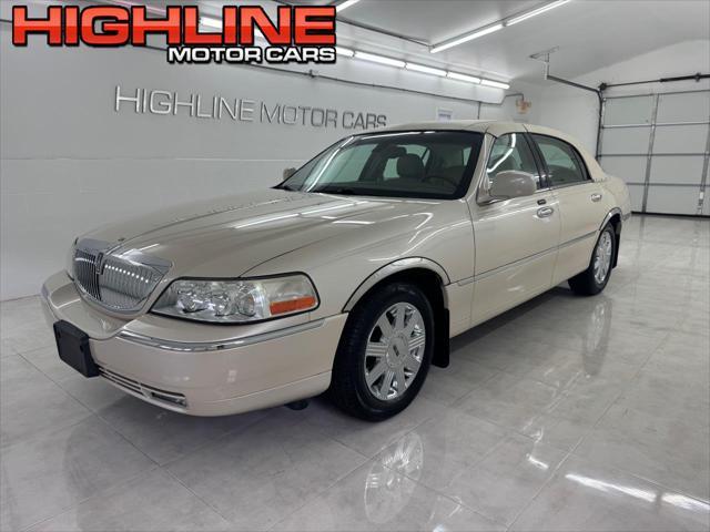 2003 Lincoln Town Car