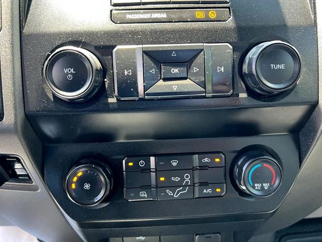 Photo of 2020 Oxford White Ford F-350