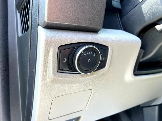 Photo of 2020 Oxford White Ford F-350