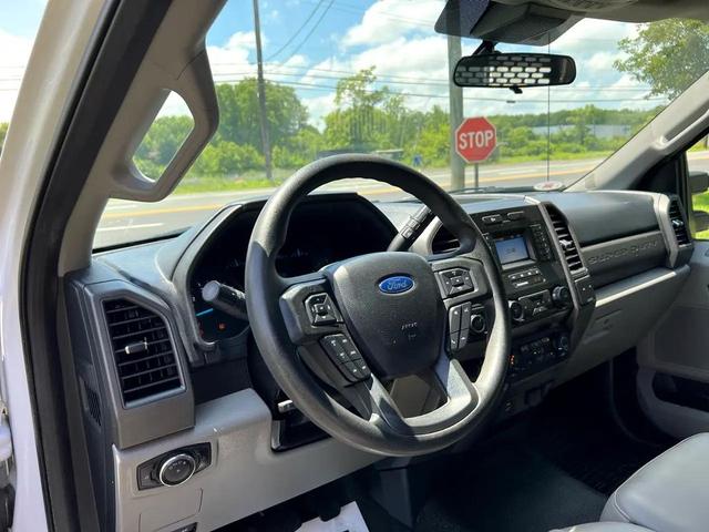 Photo of 2020 Oxford White Ford F-350
