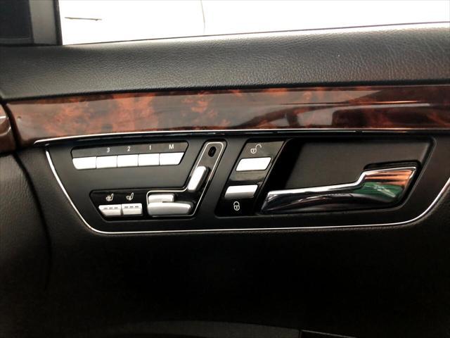 Photo of 2013 Silver Mercedes-Benz S-Class