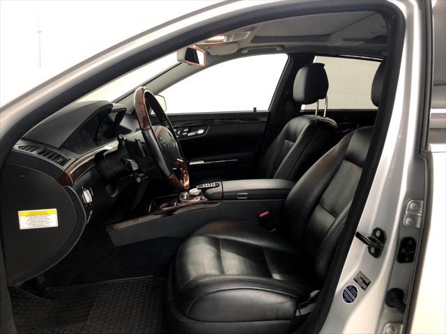Photo of 2013 Silver Mercedes-Benz S-Class