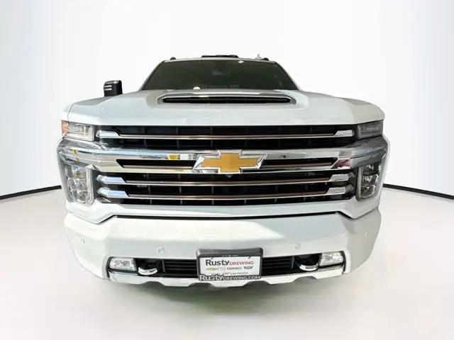 Photo of 2022 Summit White Chevrolet Silverado 2500