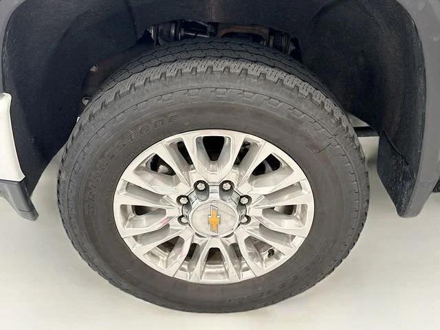 Photo of 2022 Summit White Chevrolet Silverado 2500