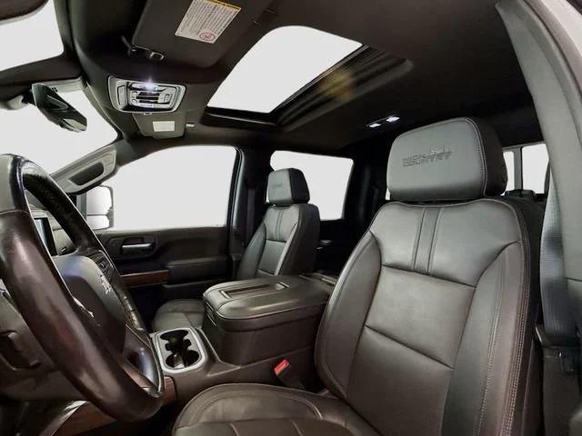 Photo of 2022 Summit White Chevrolet Silverado 2500