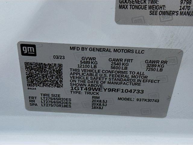 Photo of 2024 Summit White GMC Sierra 3500