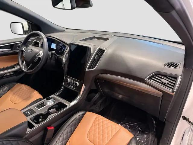 Photo of 2024 Star White Metallic Tri-Coat Ford Edge