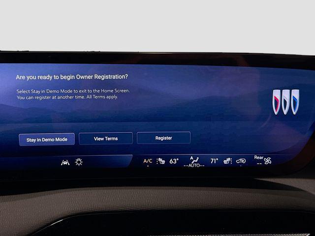 Photo of 2025 Summit White Buick Enclave