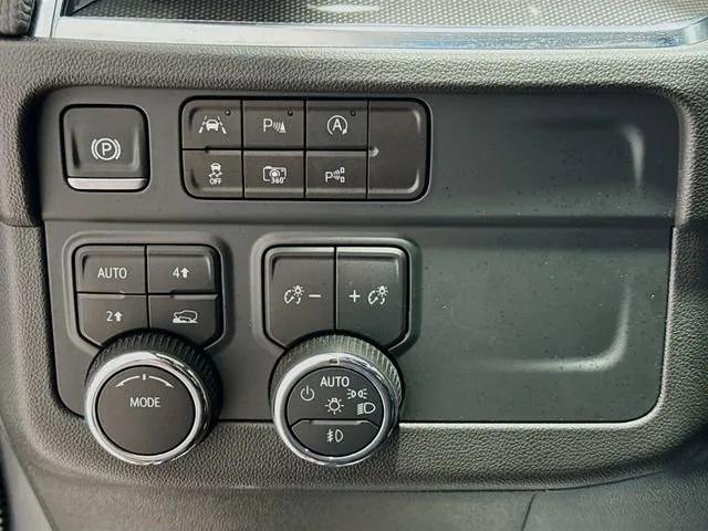 Photo of 2025 Sterling Gray Metallic Chevrolet Suburban
