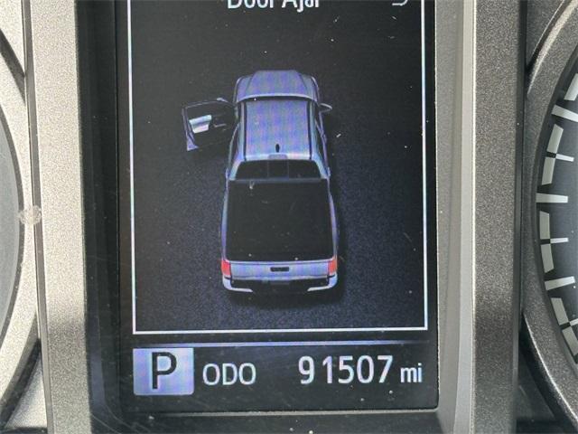 Photo of 2016 White Toyota Tacoma