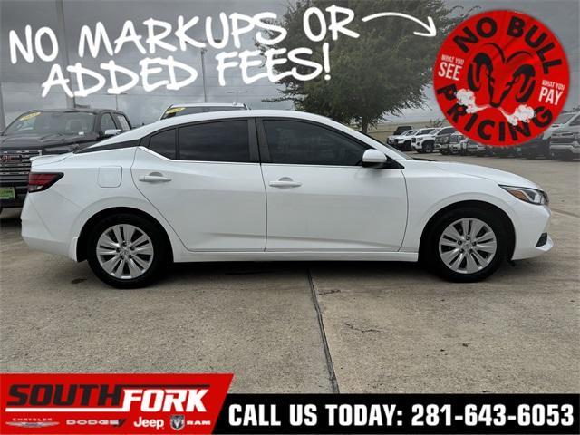 Photo of 2021 Cloud White Nissan Sentra