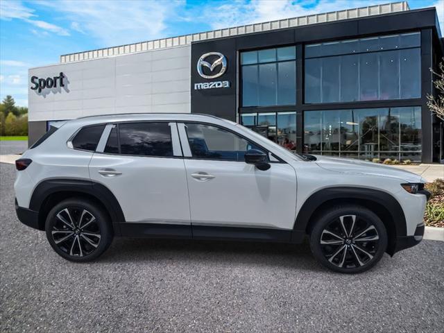 Photo of 2025 wind chill pearl Mazda CX-50