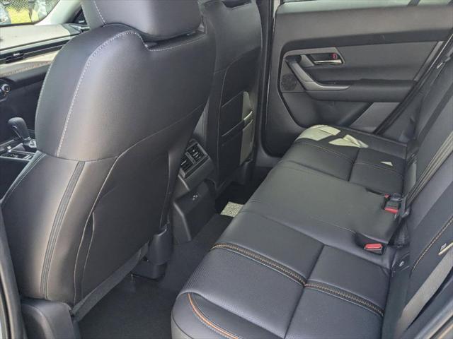 Photo of 2025 wind chill pearl Mazda CX-50