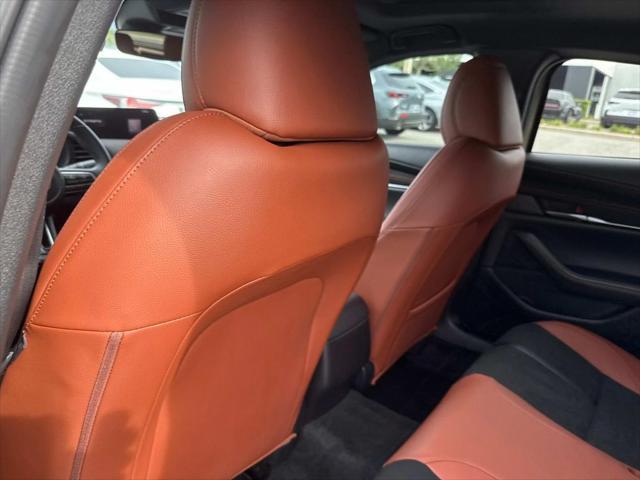 Photo of 2024 Zircon Sand Metallic Mazda Mazda3