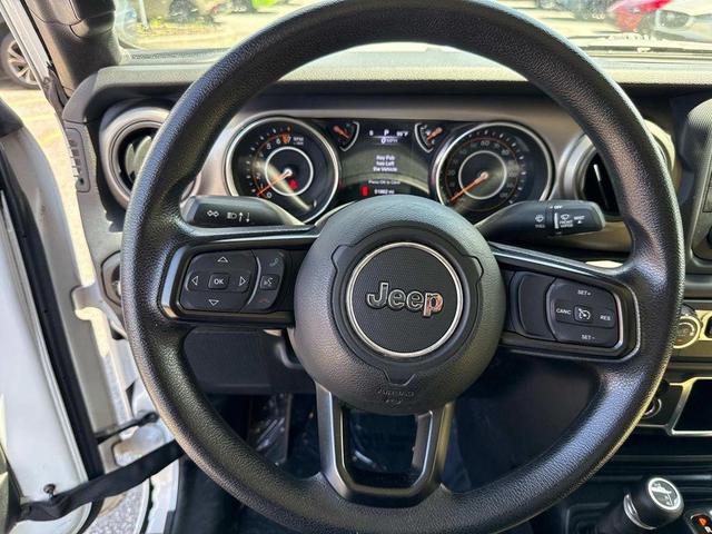 Photo of 2020 Bright White Clearcoat Jeep Gladiator