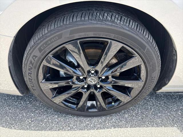 Photo of 2024 Platinum Quartz Metallic Mazda Mazda3