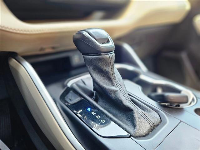 Photo of 2022 Midnight Black Metallic Toyota Highlander