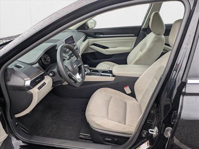 Photo of 2023 Super Black Nissan Altima
