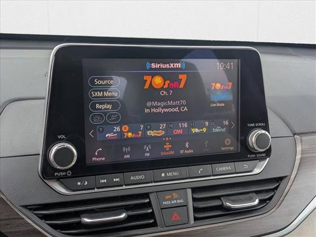 Photo of 2023 Super Black Nissan Altima
