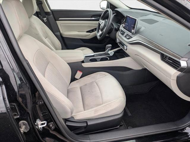 Photo of 2023 Super Black Nissan Altima