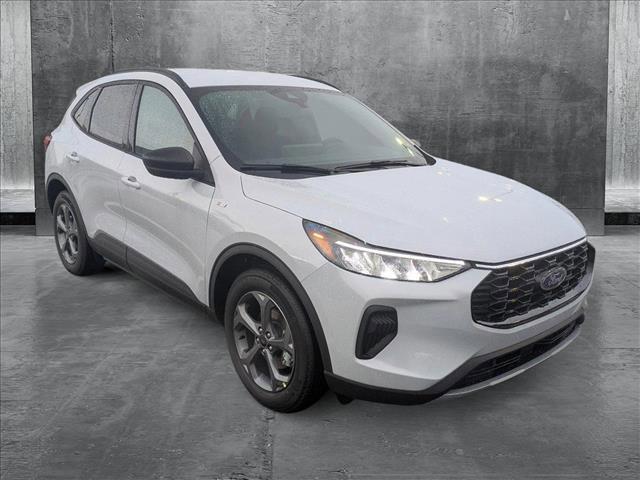 Photo of 2025 Space Silver Metallic Ford Escape