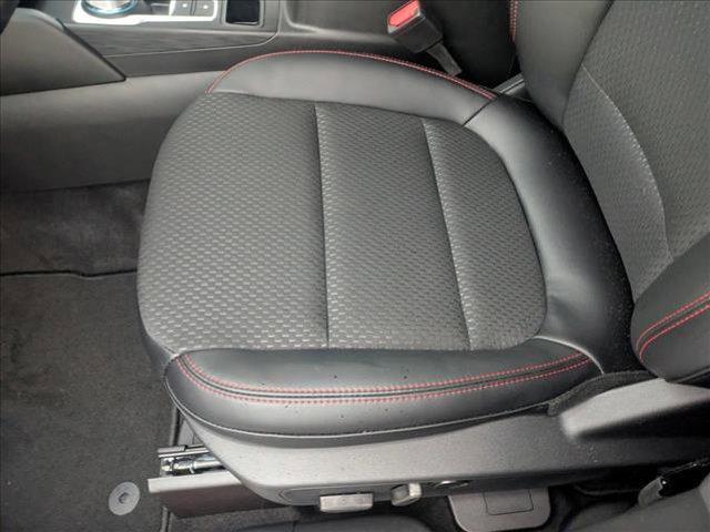 Photo of 2025 Space Silver Metallic Ford Escape