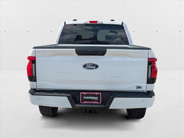 Photo of 2025 Oxford White Ford F-150 Lightning