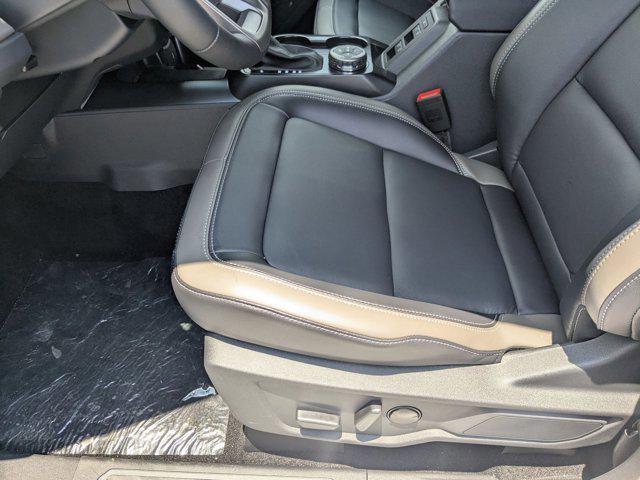 Photo of 2025 Oxford White Ford Bronco