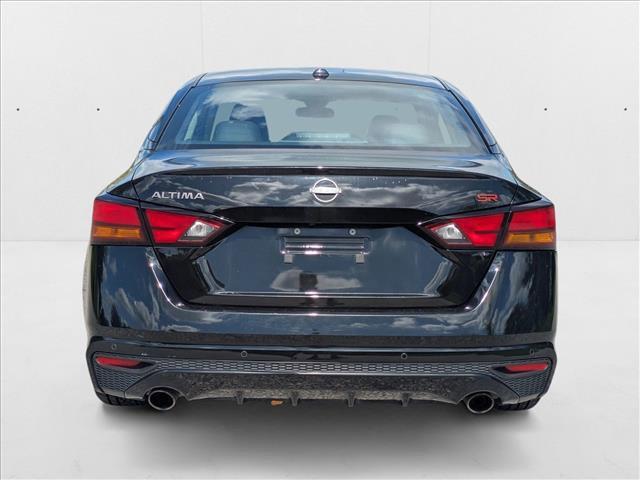 Photo of 2023 Super Black Nissan Altima