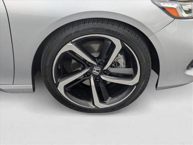Photo of 2021 Lunar Silver Metallic Honda Accord