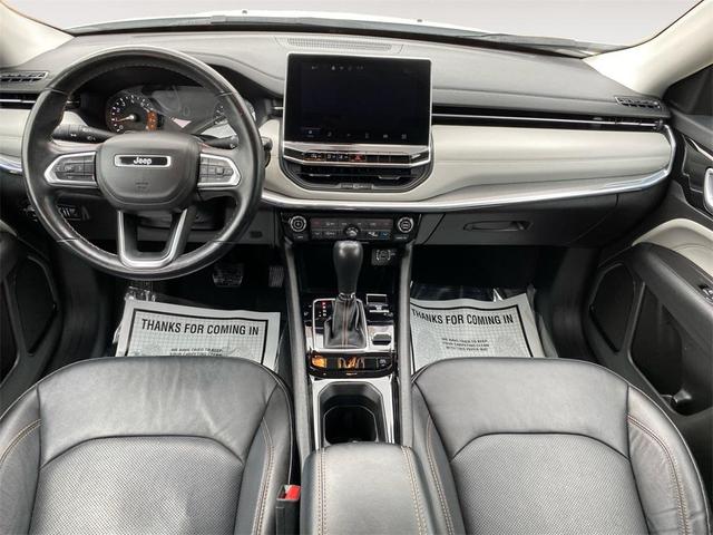 Photo of 2022 Bright White Clearcoat Jeep Compass