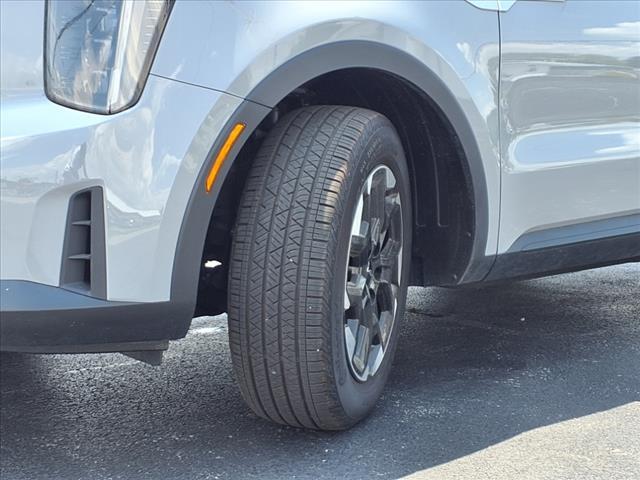 Photo of 2025 Wolf Gray Kia Sorento