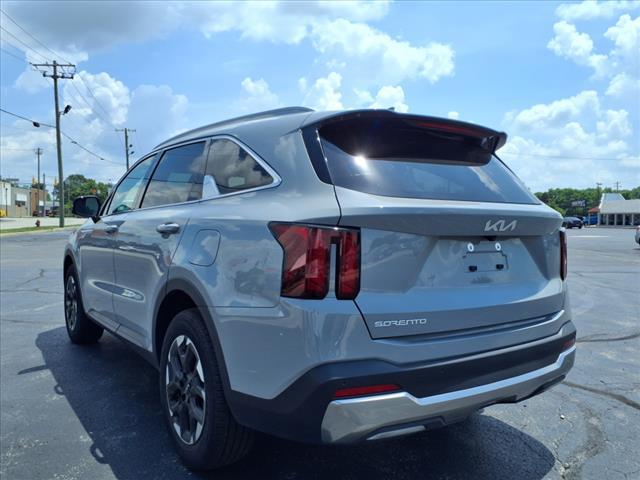 Photo of 2025 Wolf Gray Kia Sorento