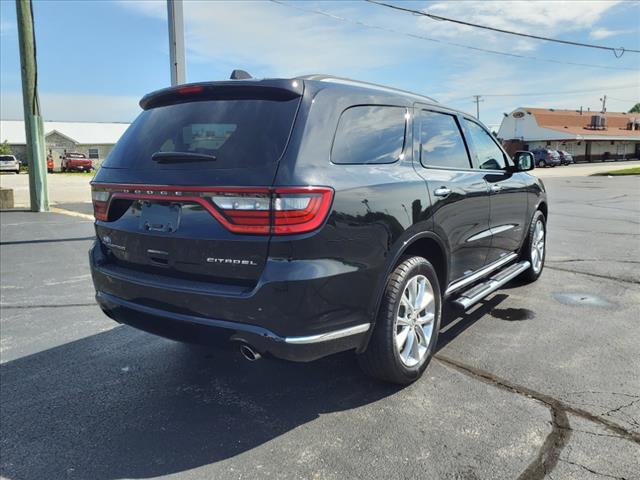 Photo of 2019 DB Black Clearcoat Dodge Durango