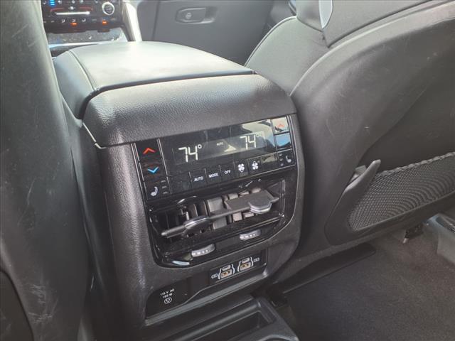 Photo of 2021 Diamond Black Jeep Grand Cherokee L