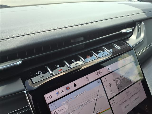 Photo of 2021 Diamond Black Jeep Grand Cherokee L