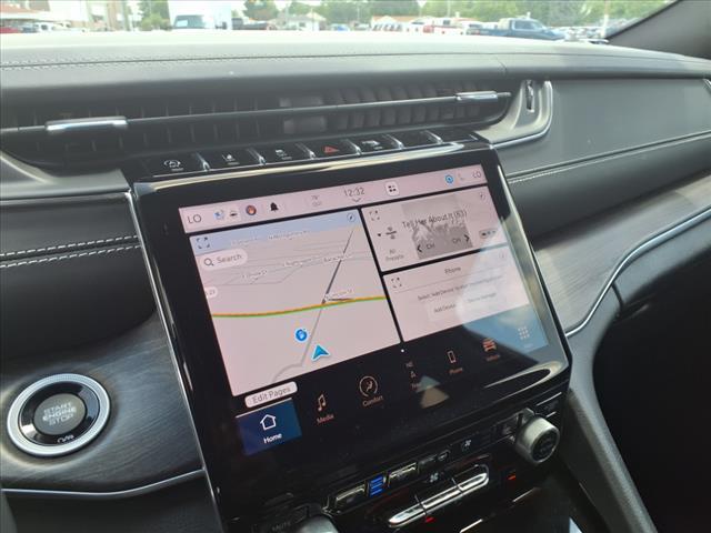 Photo of 2021 Diamond Black Jeep Grand Cherokee L