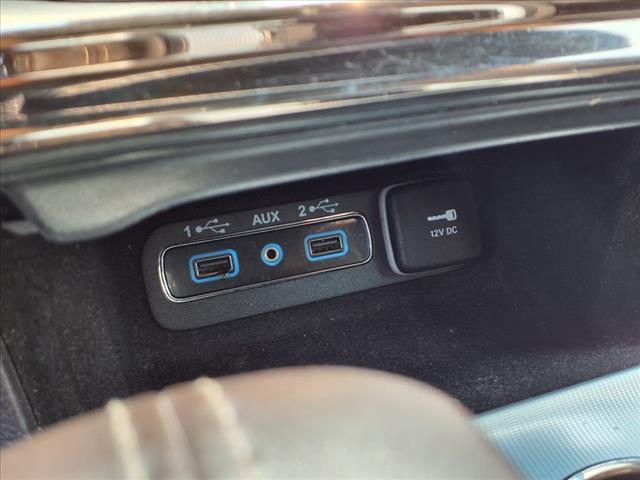 Photo of 2018 Ivory Jeep Grand Cherokee