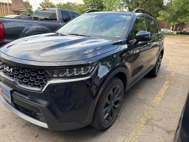 Photo of 2023 Ebony Black Kia Sorento