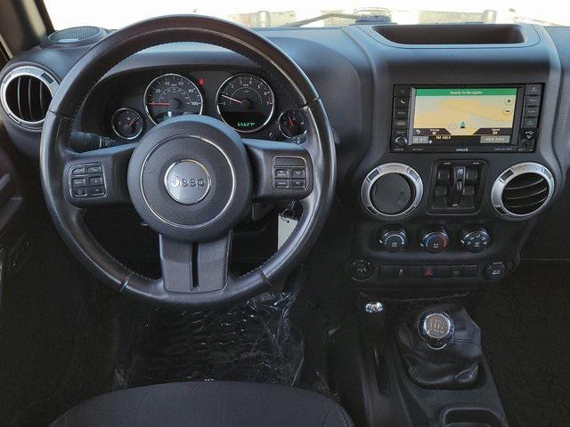Photo of 2016 Granite Crystal Metallic Clearcoat Jeep Wrangler Unlimited