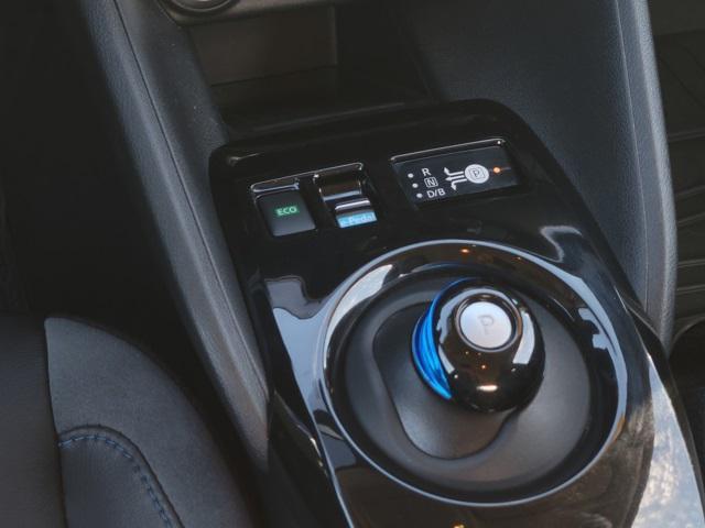 Photo of 2019 Deep Blue Pearl Nissan Leaf