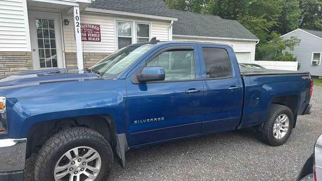 Photo of 2017 Deep Ocean Blue Metallic Chevrolet Silverado 1500