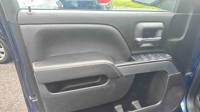 Photo of 2017 Deep Ocean Blue Metallic Chevrolet Silverado 1500