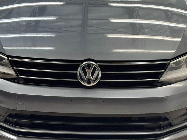 Photo of 2016 Platinum Gray Metallic Volkswagen Jetta