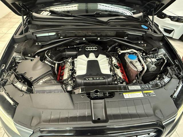 Photo of 2016 Gray Audi SQ5