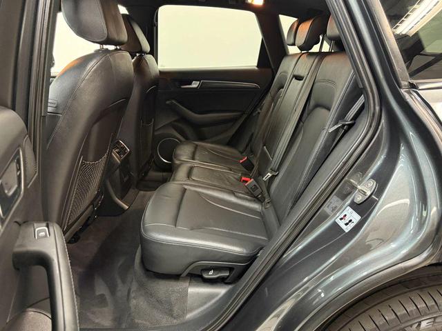 Photo of 2016 Gray Audi SQ5