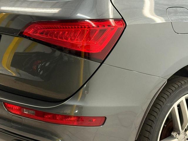 Photo of 2016 Gray Audi SQ5