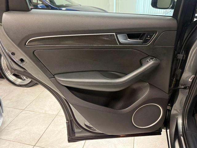 Photo of 2016 Gray Audi SQ5
