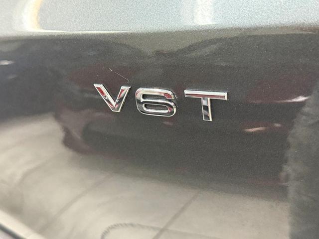 Photo of 2016 Gray Audi SQ5